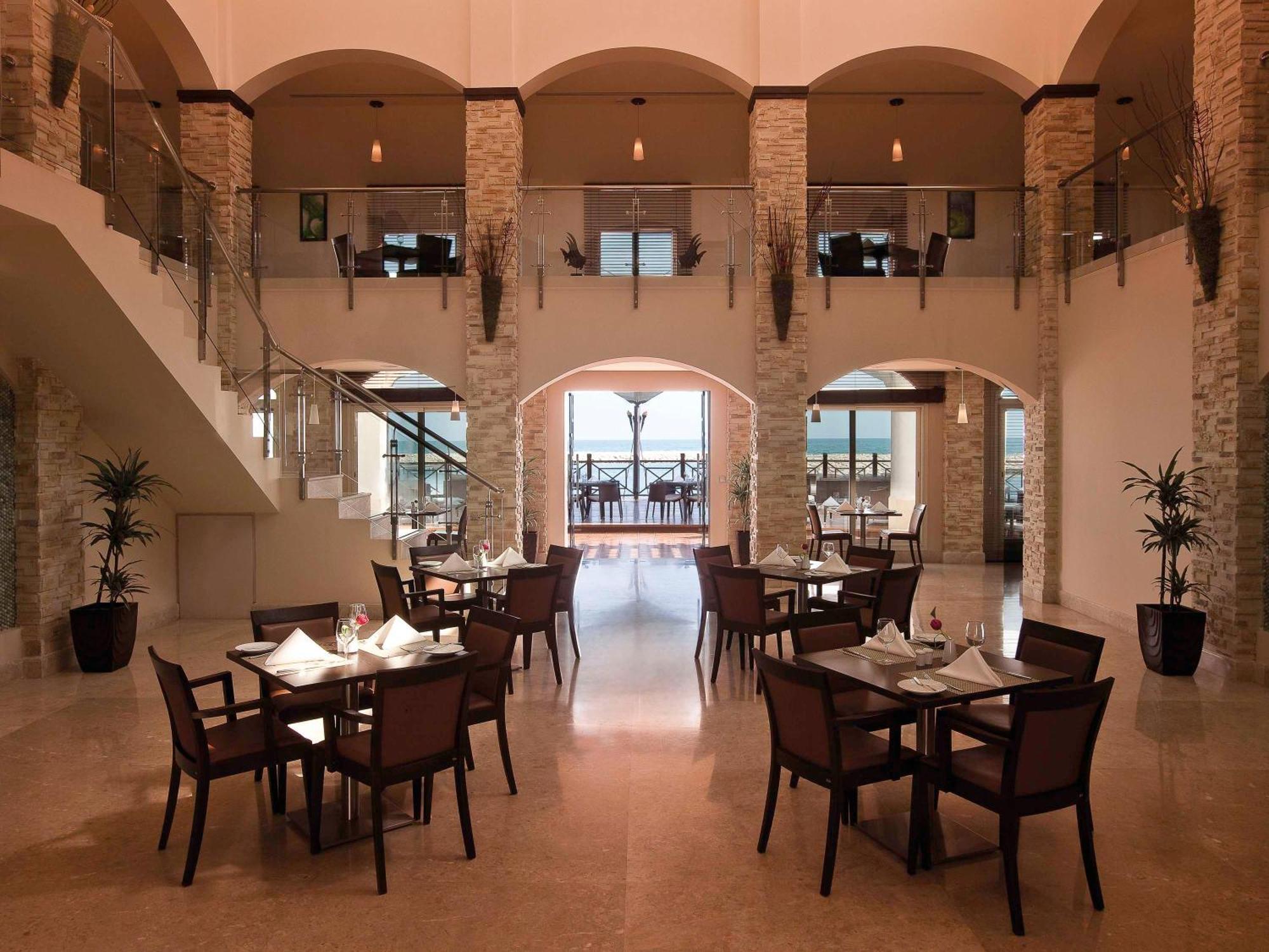 โมเวนพิก อัล โคบาร์ บีช Hotel อัลโคห์บาร์ ภายนอก รูปภาพ