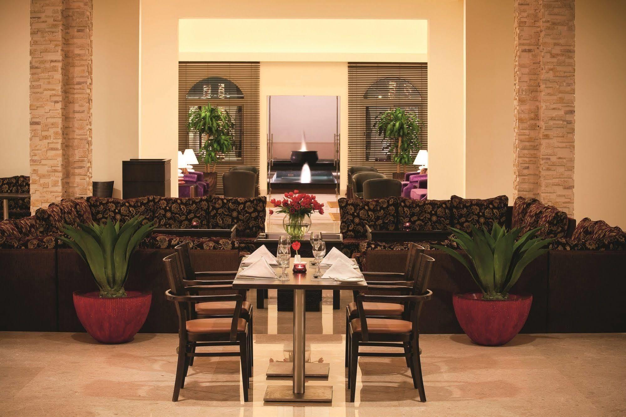 โมเวนพิก อัล โคบาร์ บีช Hotel อัลโคห์บาร์ ภายนอก รูปภาพ