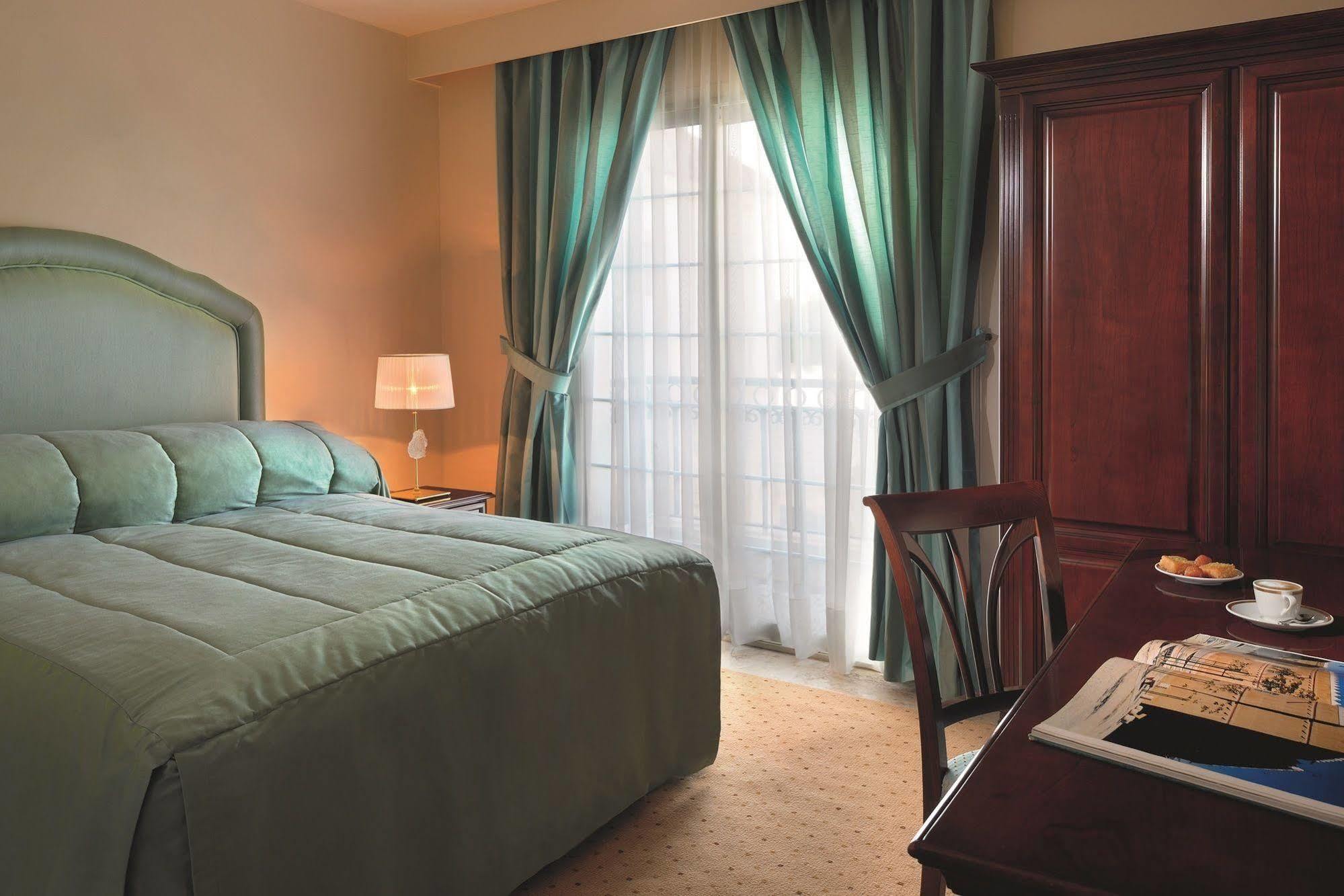 โมเวนพิก อัล โคบาร์ บีช Hotel อัลโคห์บาร์ ภายนอก รูปภาพ